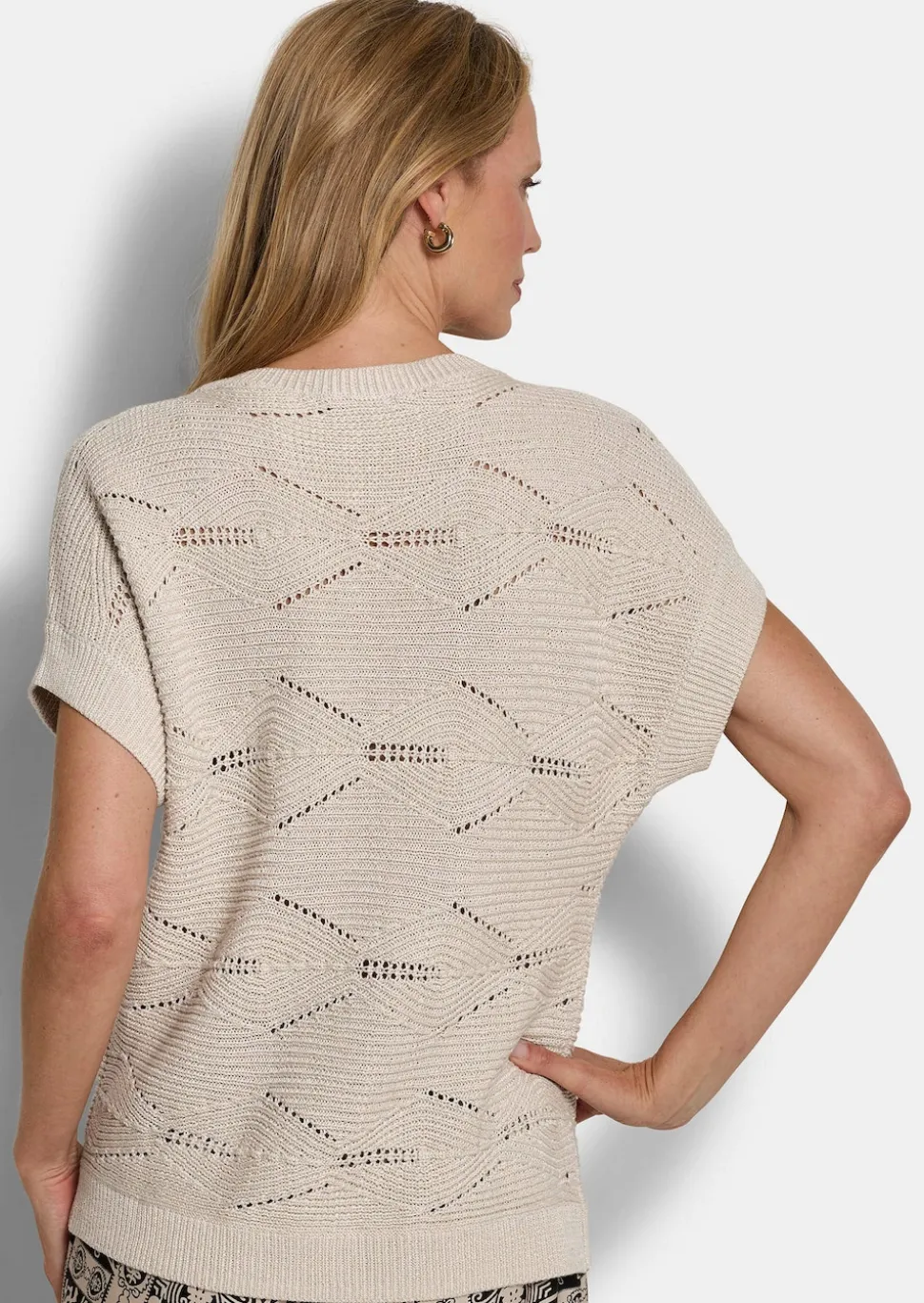 Ajour-Pullover mit feinem Glanz
