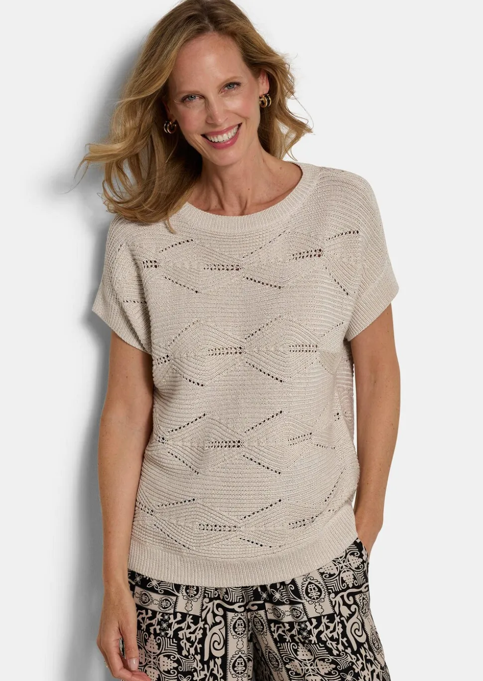 Ajour-Pullover mit feinem Glanz
