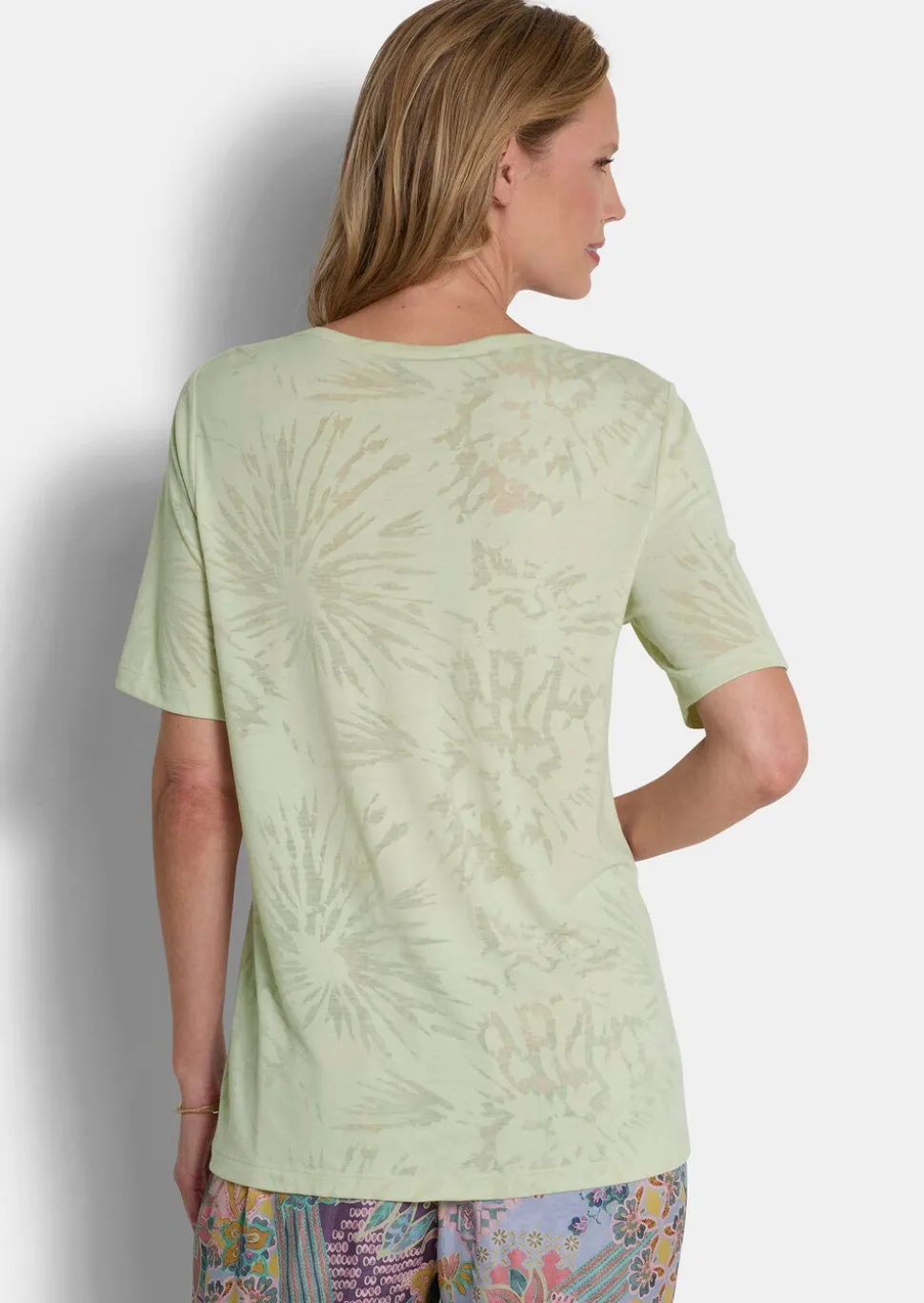 Ausbrenner-Shirt mit U-Boot-Ausschnitt