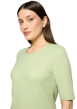 Basic-Shirt in strukturierter Stretch-Qualität
