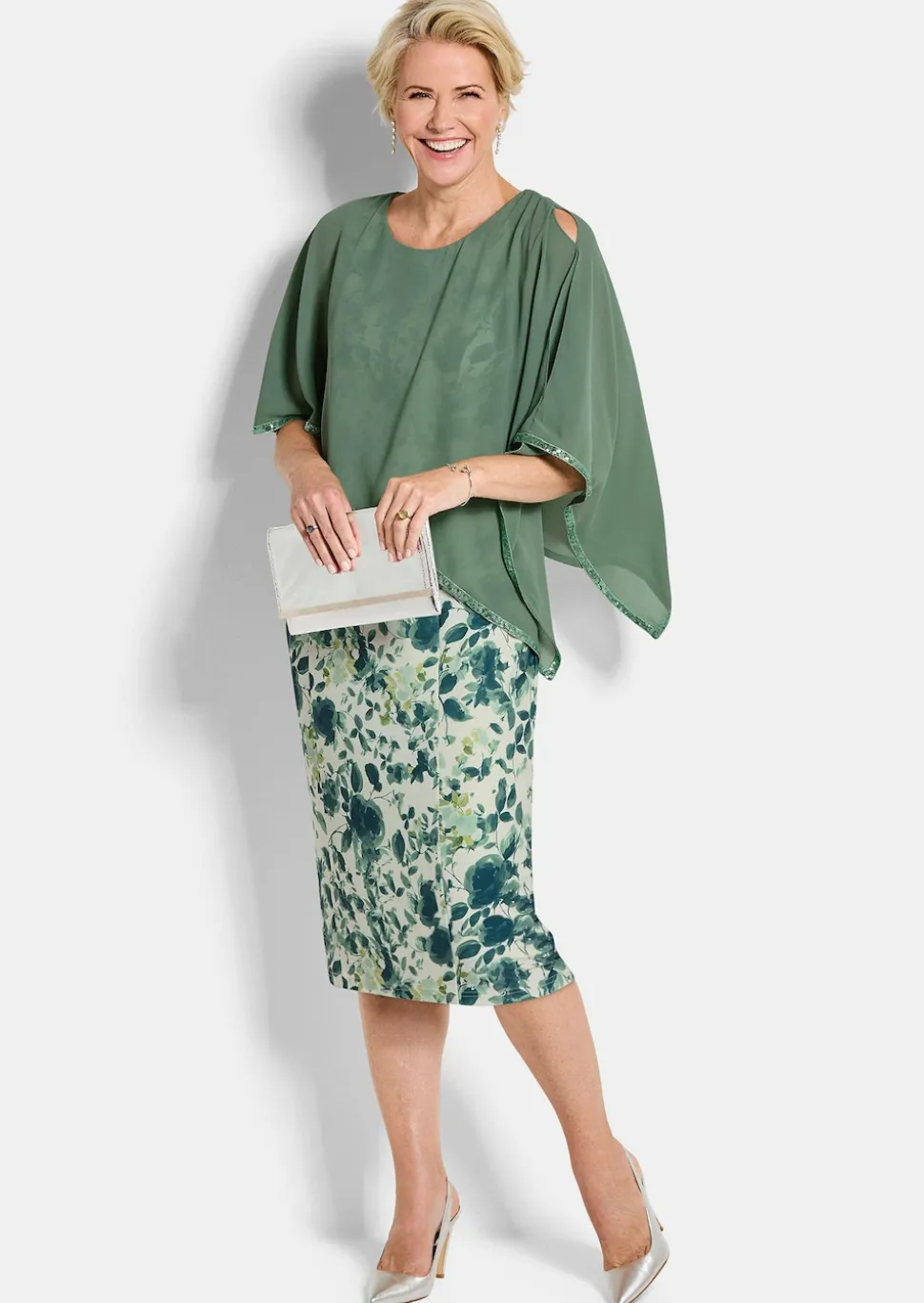Blumenkleid mit Chiffon-Überwurf
