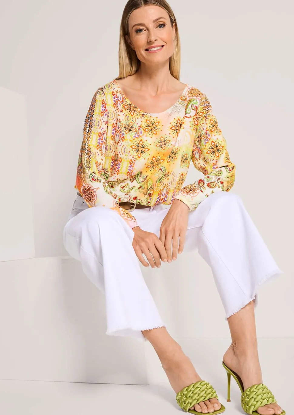 Bluse mit Paisley-Elementen