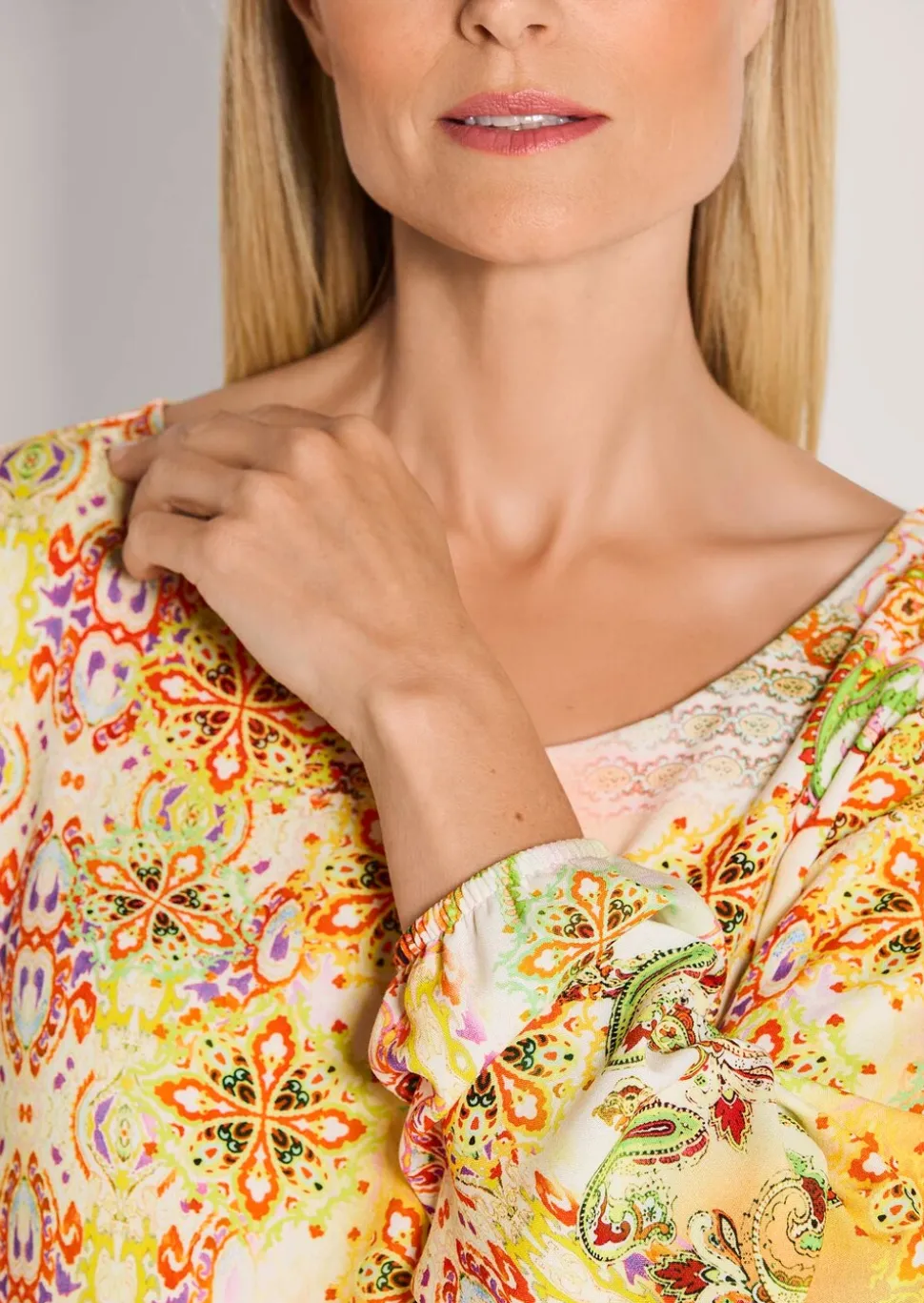 Bluse mit Paisley-Elementen