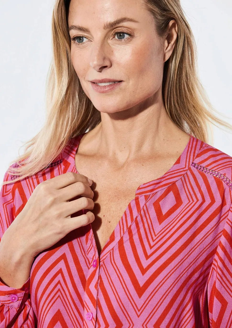 Bluse mit Tunika Ausschnitt