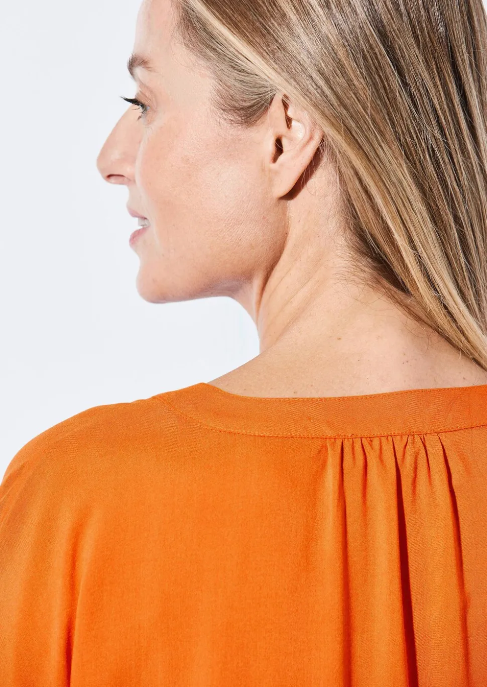 Bluse mit Tunika Ausschnitt