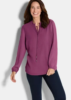 Chiffonbluse mit femininem Ausschnitt