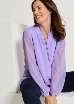 Chiffonbluse mit femininem Ausschnitt