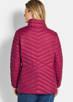 Daunenjacke mit femininer Steppung