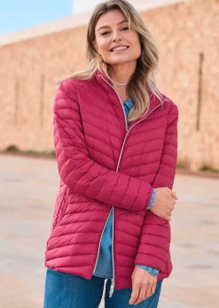 Daunenjacke mit femininer Steppung