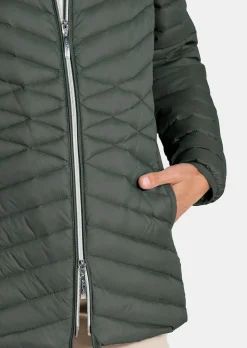 Daunenjacke mit femininer Steppung