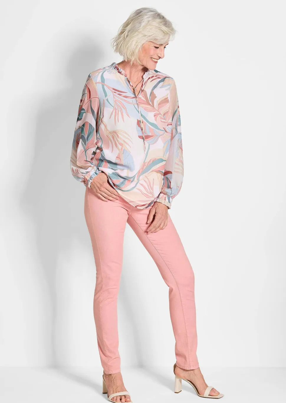 Druckbluse aus luftigem Chiffon