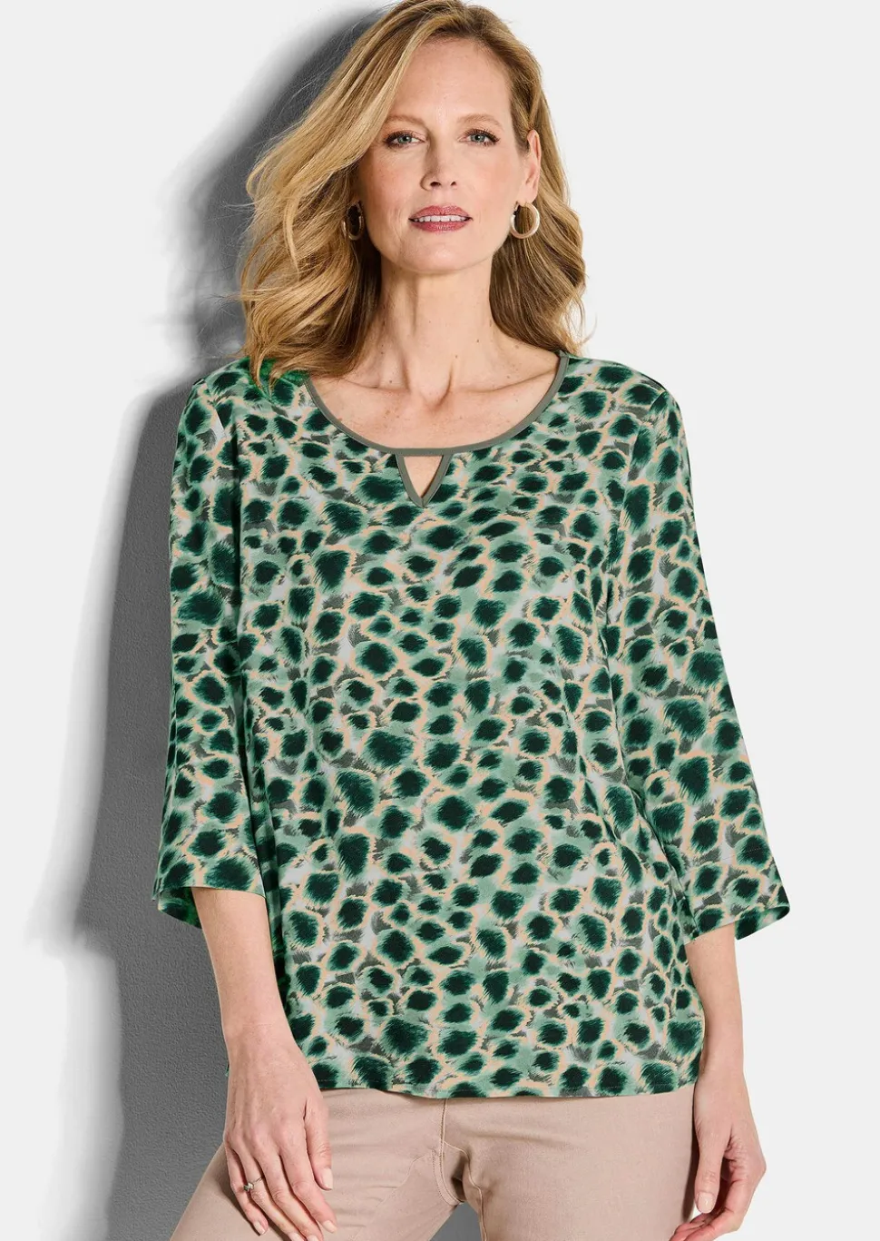 Druckbluse aus reiner Viskose