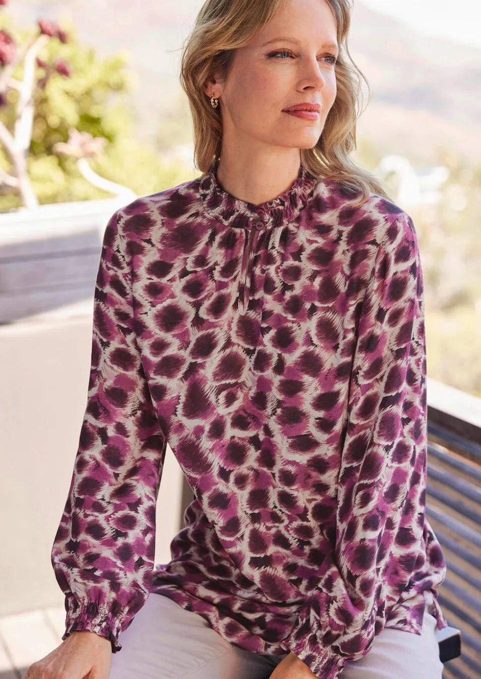 Druckbluse mit Smok-Details