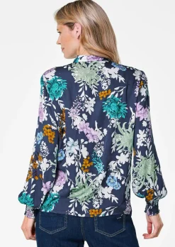 Druckbluse mit Smok-Details