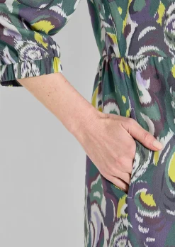 Druckkleid aus weich fließender Viskose