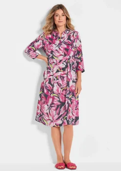 Druckkleid mit Blütenmuster