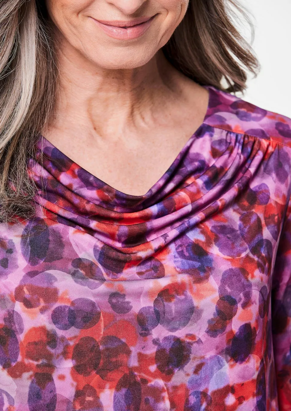 Druckshirt mit Wasserfallausschnitt