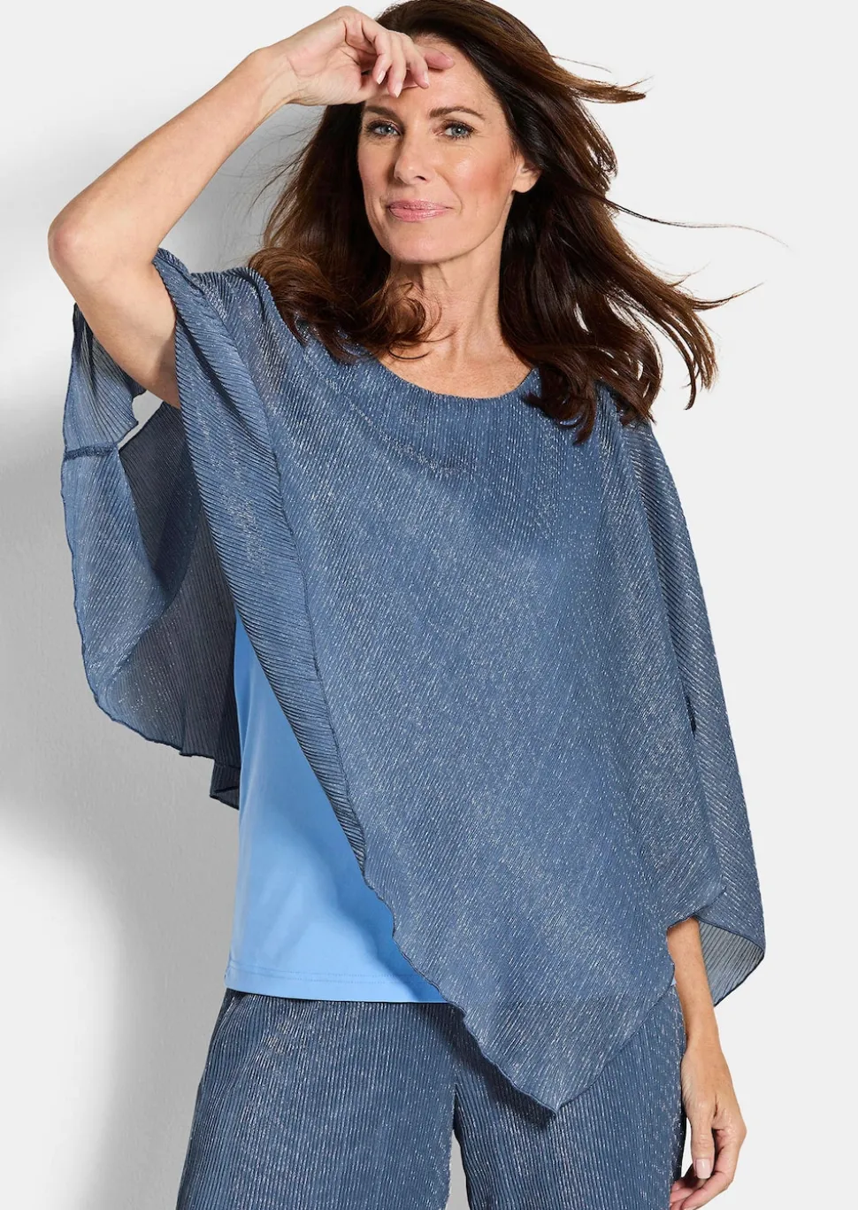 Elegantes Shirt mit Plissee-Überwurf