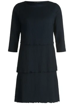 Elegantes Stufenkleid mit Wellensaum