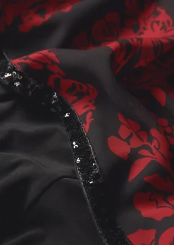 Festliches Kleid mit feinem Chiffonüberwurf