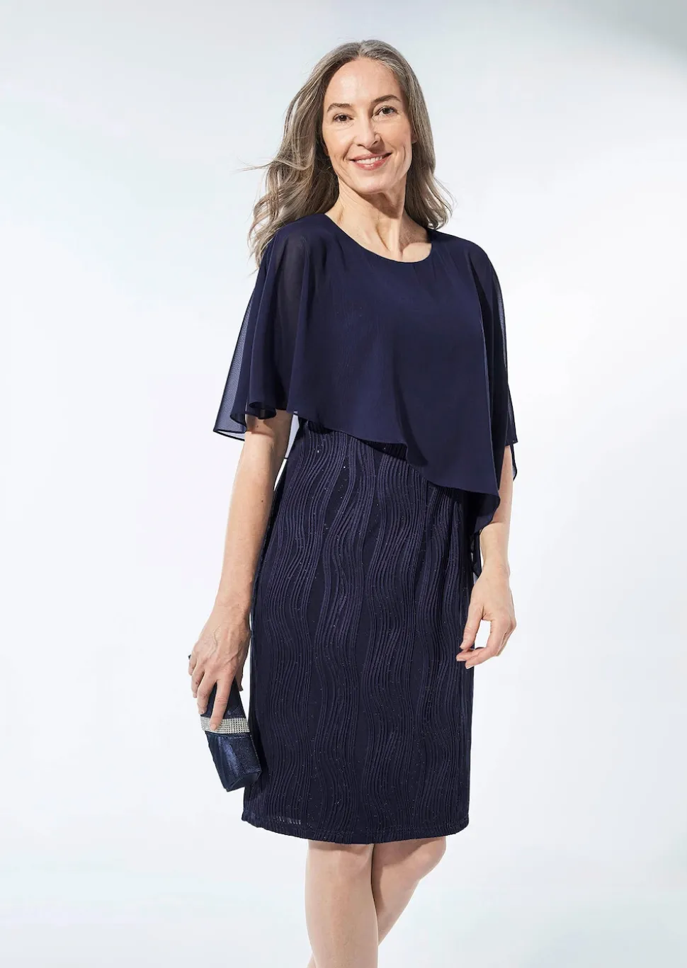 Festliches Kleid mit feinem Chiffonüberwurf