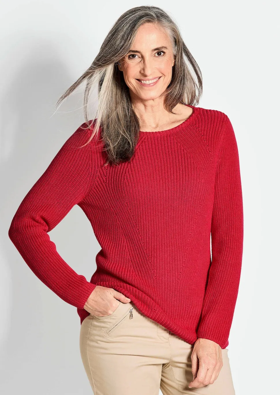 Figurschmeichelnder Pullover aus reiner Baumwolle