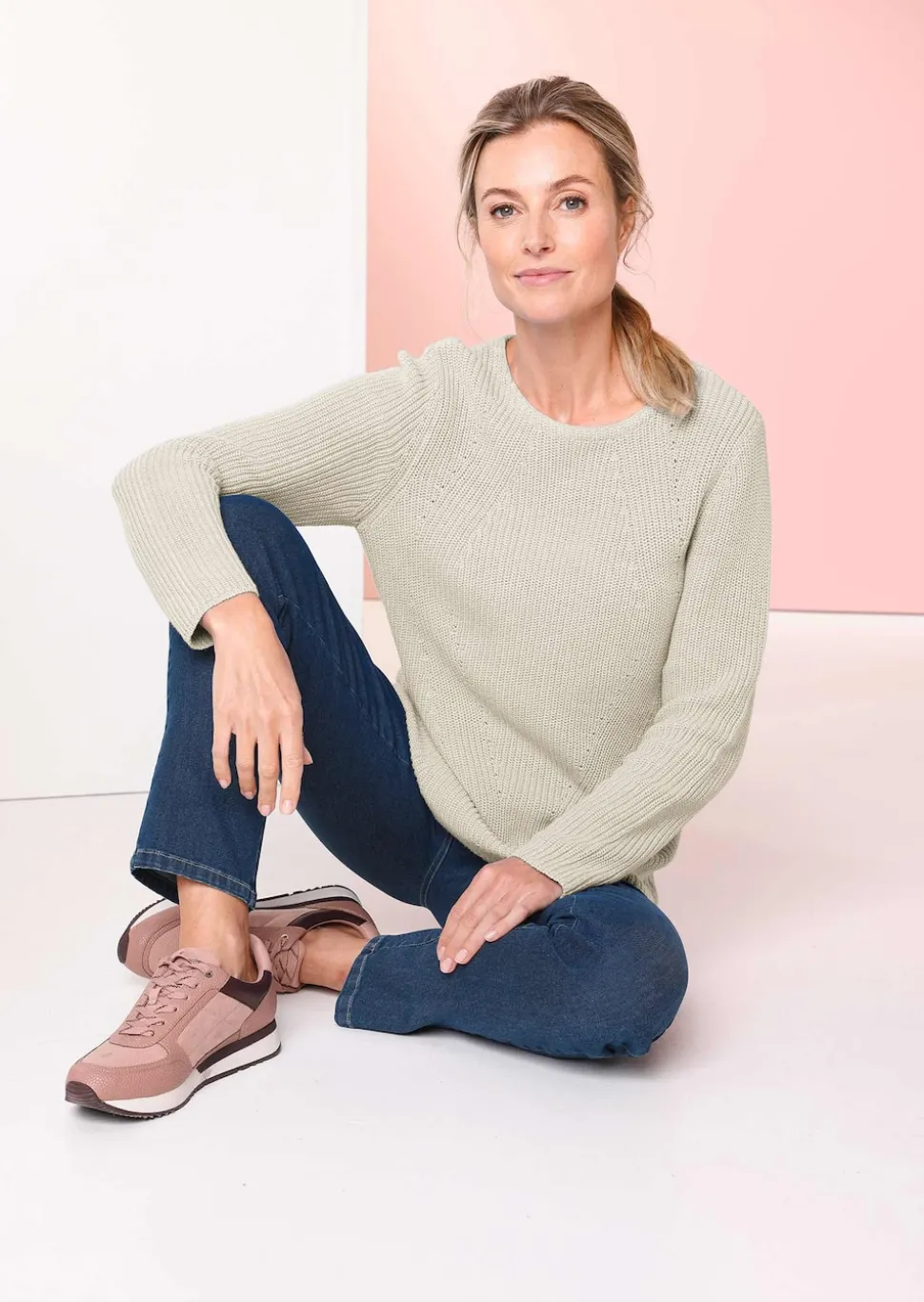 Figurschmeichelnder Pullover aus reiner Baumwolle