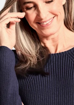 Figurschmeichelnder Pullover aus reiner Baumwolle