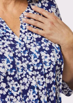 Figurschmeichelndes Drucktunika-Shirt