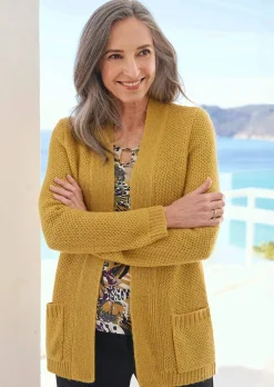 Flauschige Strickjacke in Cardigan-Form