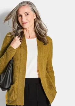 Flauschige Strickjacke in Cardigan-Form