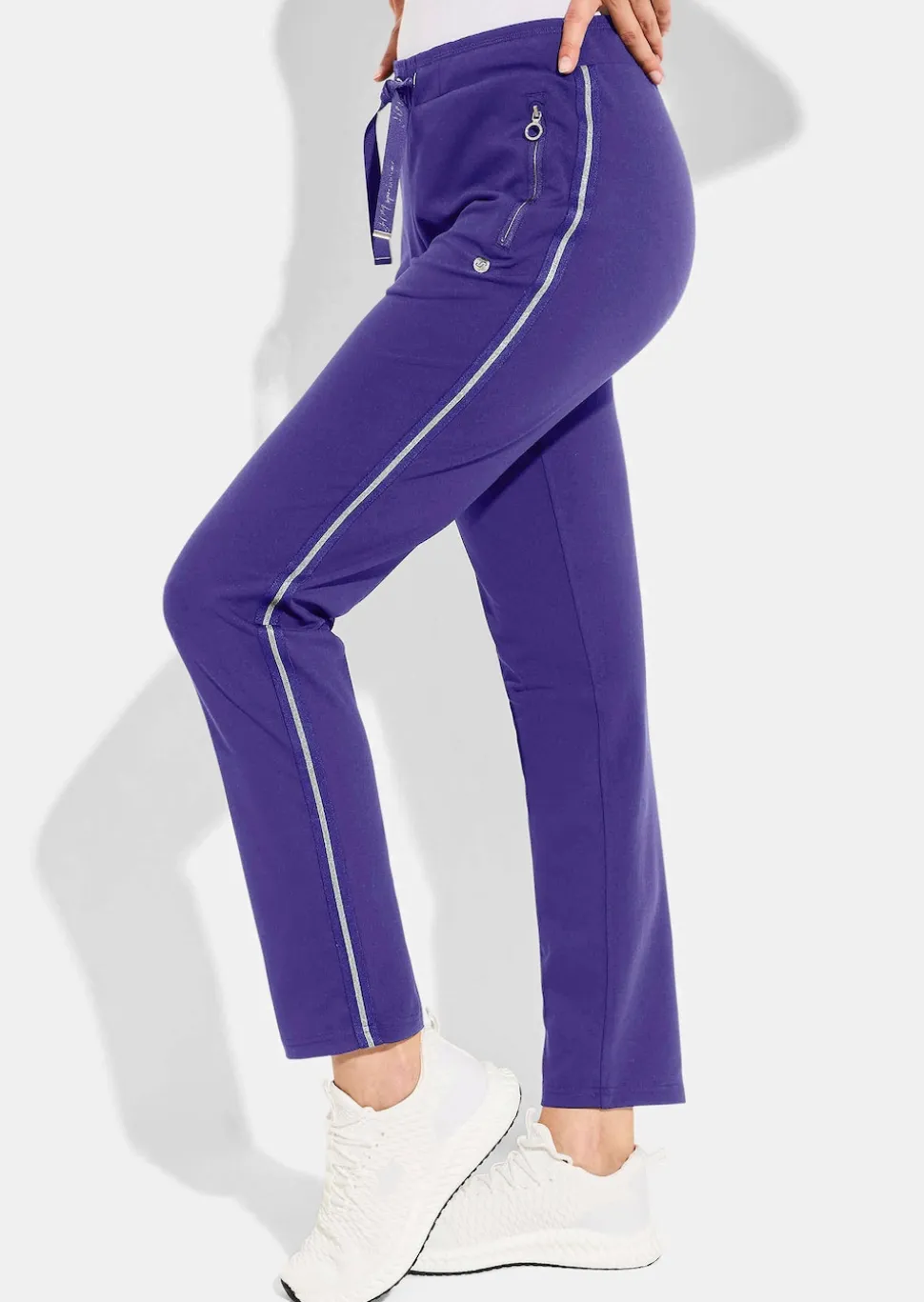 Freizeithose mit Glanzstreifen