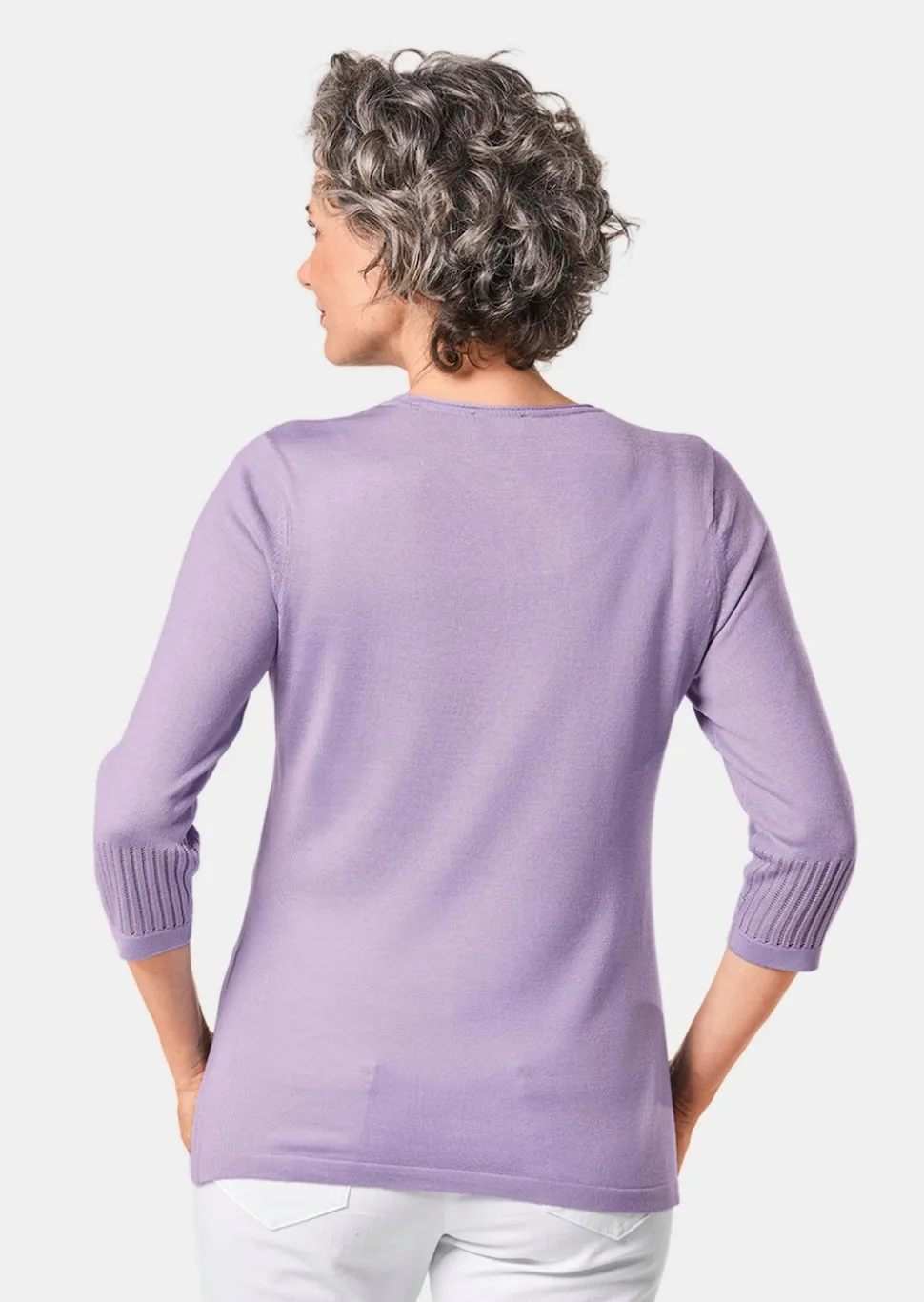 Gepflegter Ajour-Pullover mit femininen Durchbrüchen