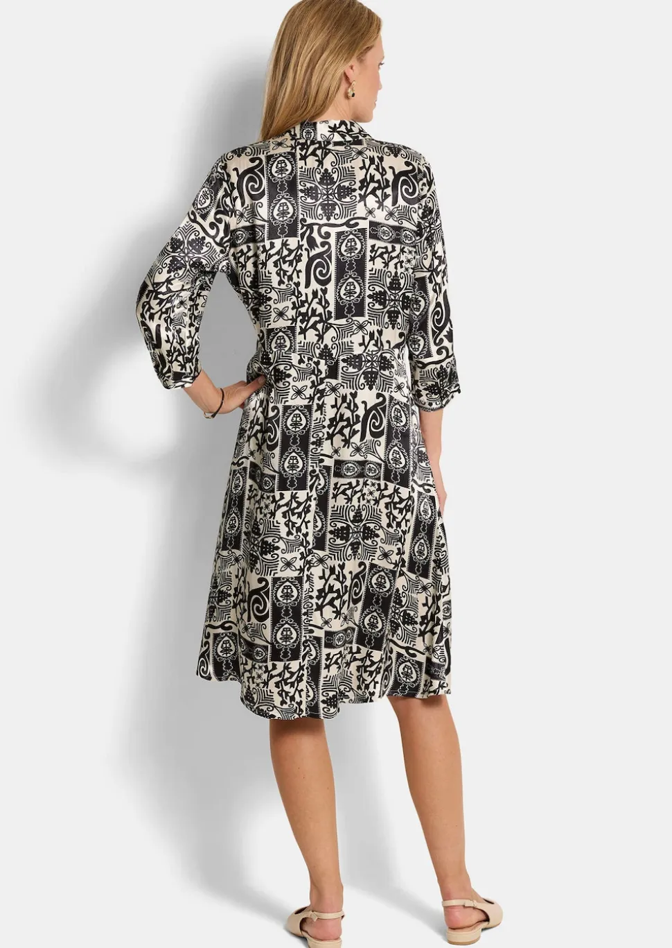 Hemdblusenkleid aus Viskose-Satin
