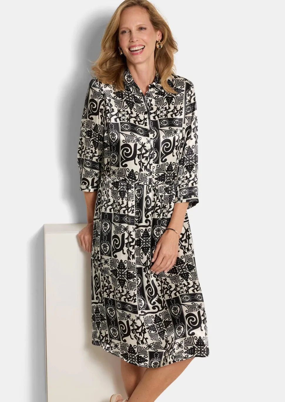 Hemdblusenkleid aus Viskose-Satin