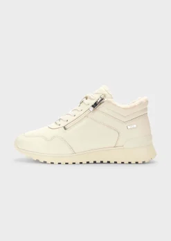 Hohe Sneaker mit Teddyfutter