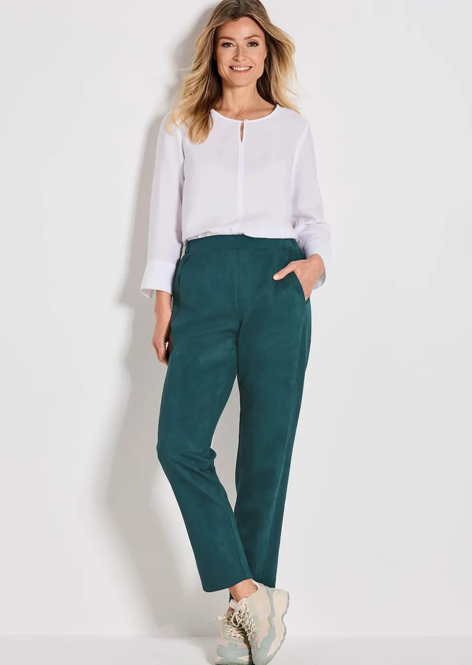 Hose LOUISA in Veloursleder-Optik