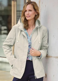 Jacke mit abnehmbarer Kapuze