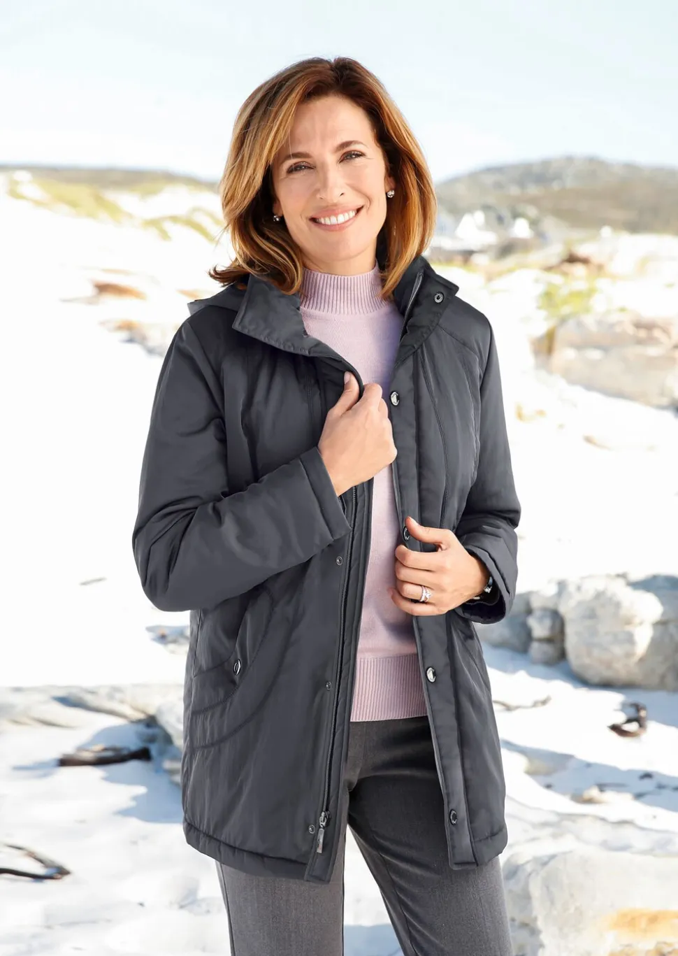 Jacke mit Kapuze in dezenter Crashstruktur