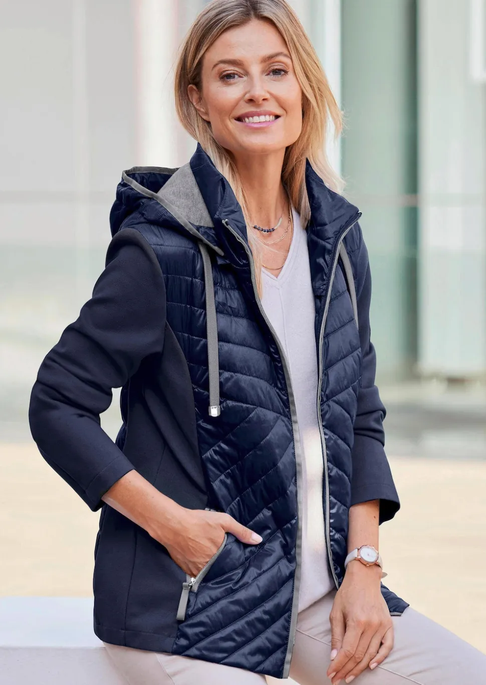 Jacke mit Stehkragen