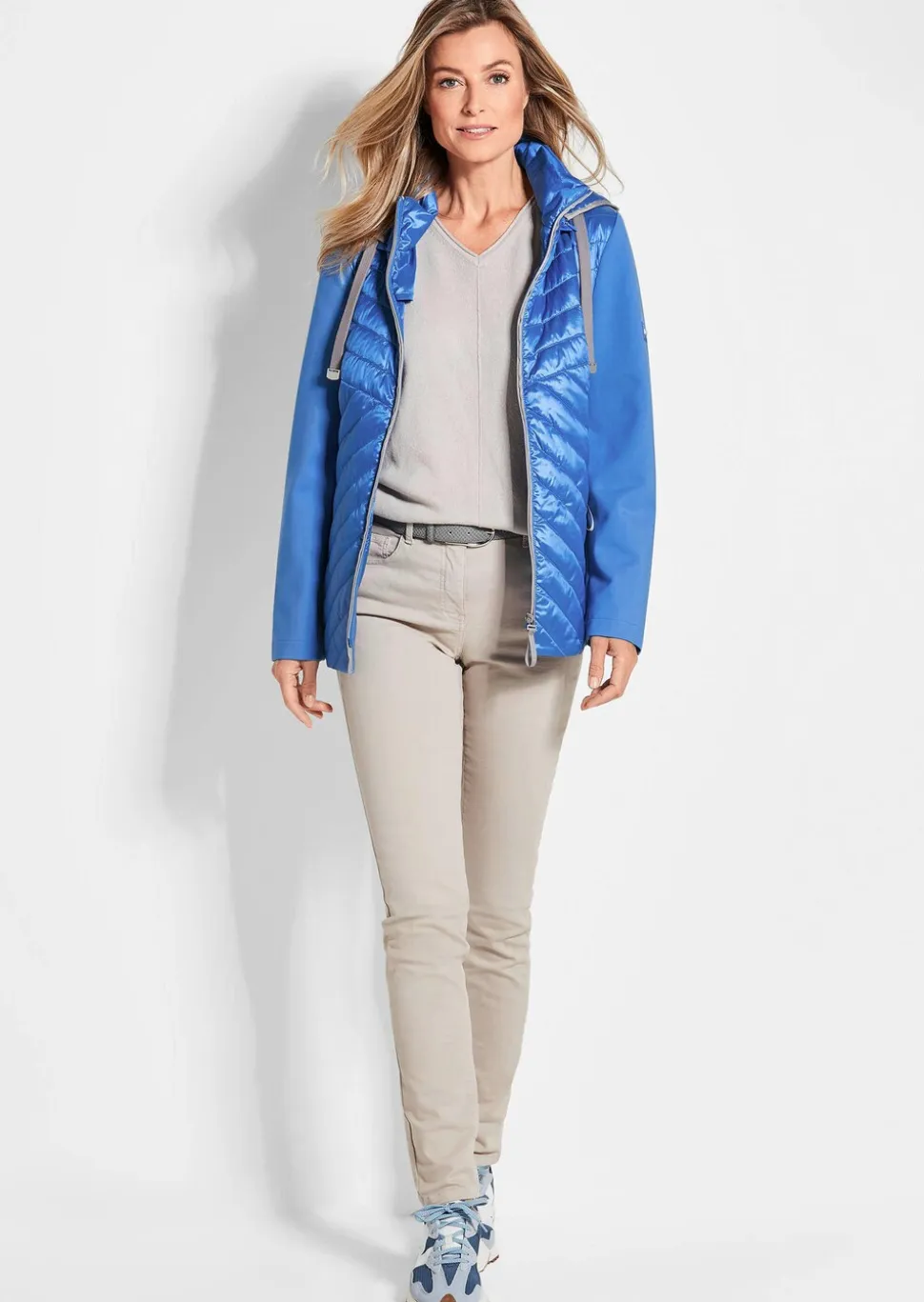Jacke mit Stehkragen