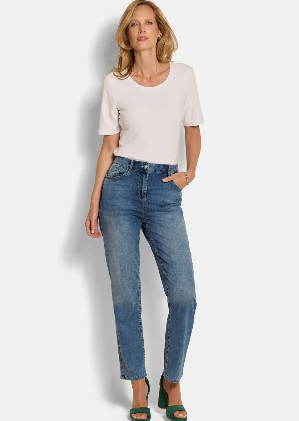 Jeanshose CARLA in geradem Schnitt