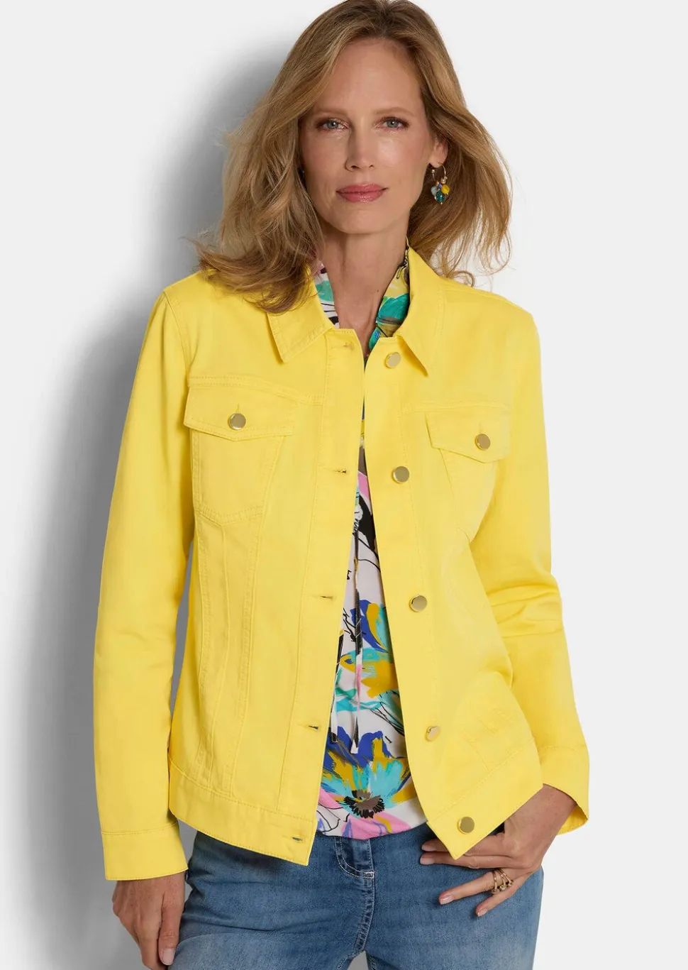 Jeansjacke in taillierter Form