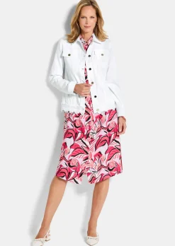 Jeansjacke mit Blumenborte