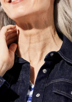 Jeansjacke mit sportlichen Details