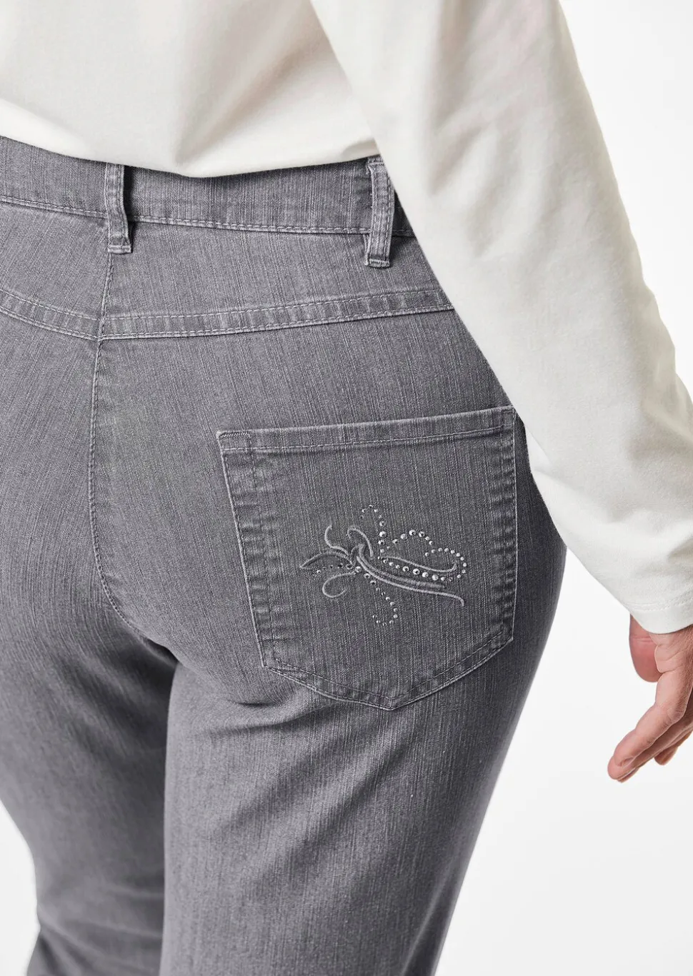 Jeans LOUISA mit Stickerei