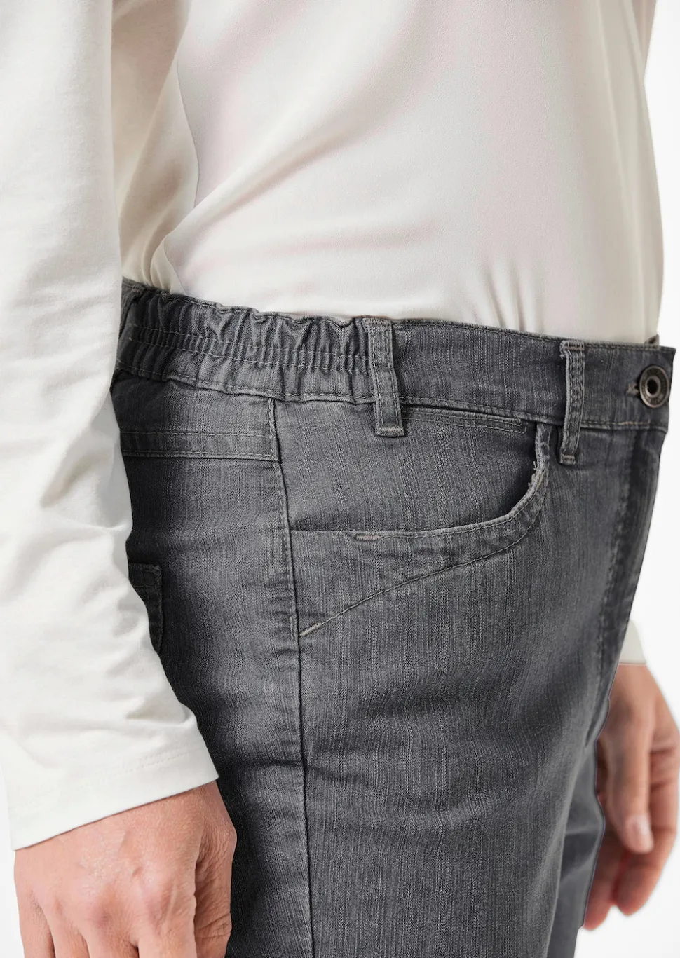 Jeans LOUISA mit Stickerei