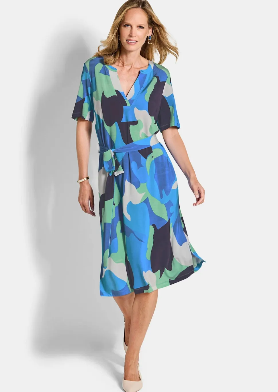 Jerseykleid mit Bindeband und Taschen