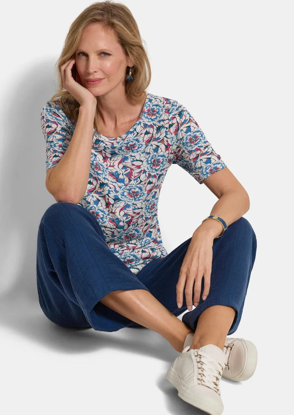 Jersey-Shirt mit U-Boot-Ausschnitt