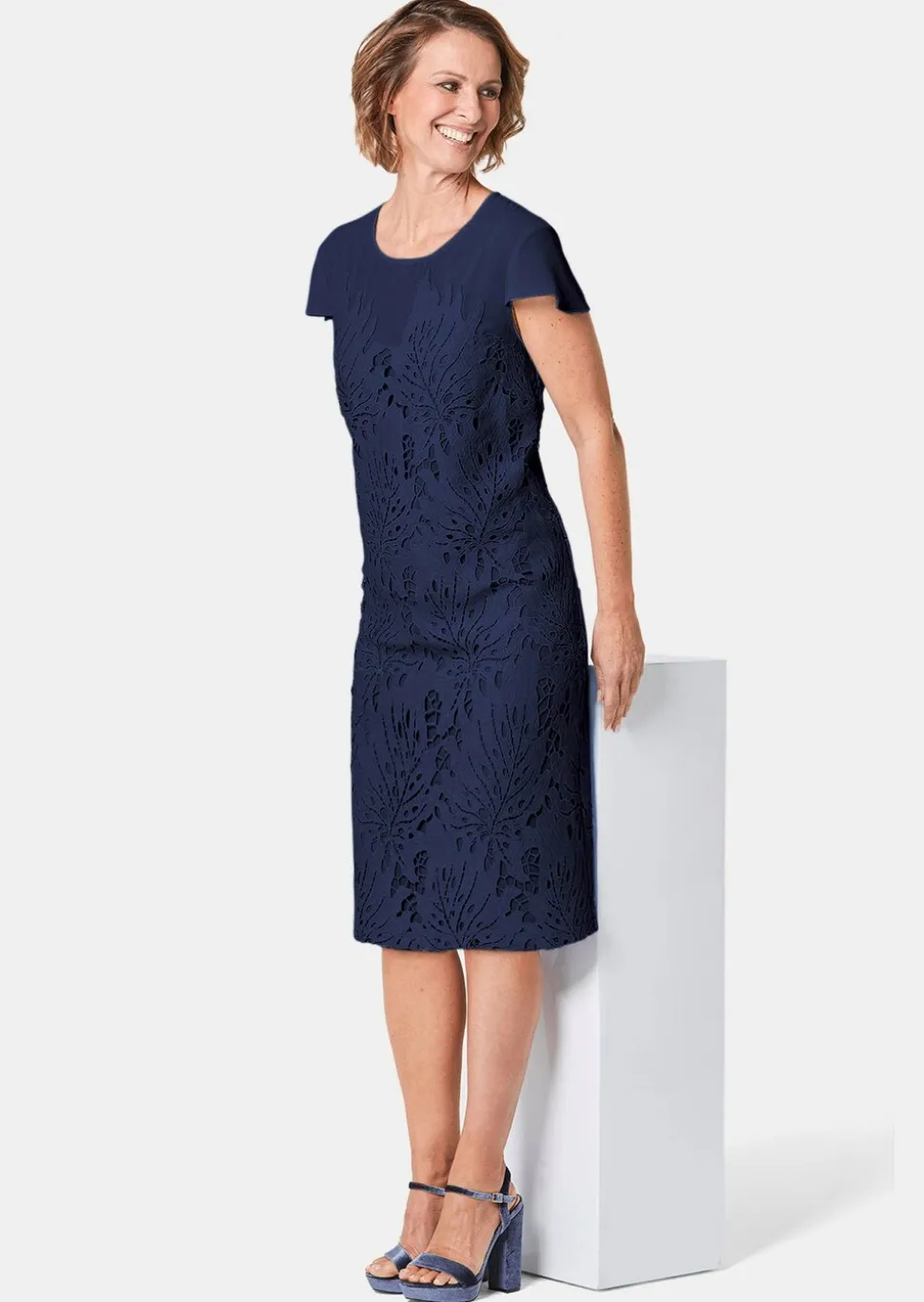 Kleid aus sommerlicher Spitze